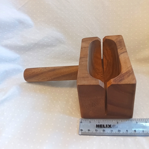 Ironwood Gourmet 28330 Local 338 Bagel Miter, Acacia Wood Bagel Slicer Tool - Picture 3 of 4